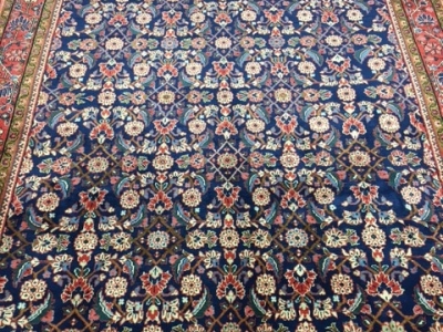 Fine Persian Mahal carpet