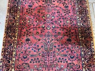 Antique Persian Sarouk size 2.02m x 1.30m