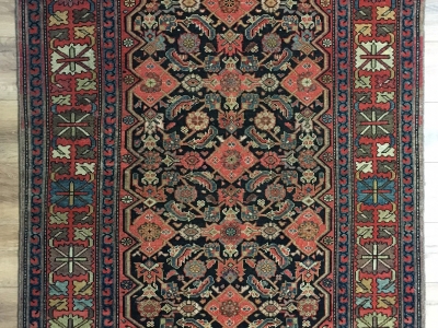 Old Persian Farahan rug size 1.97m x 1.27m