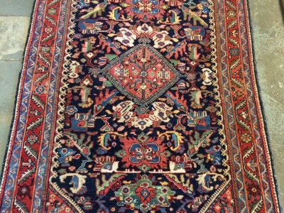 Fine old Persian Mahal rug size 1.98m x 1.34m