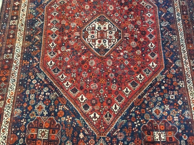Old Persian Qashqai carpet size 3.00m x 2.28m